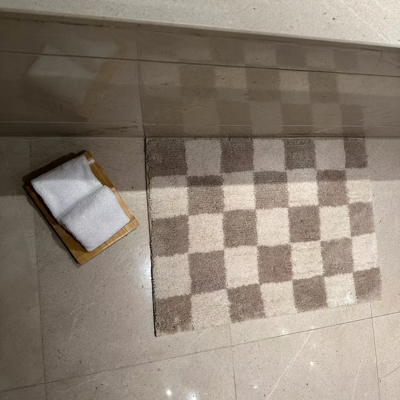 HOMEVER Checkered Non-Slip Bath Mat - Soft Microfiber, Absorbent, Machine Washable, Luxurious Trimmed Door Mat for Bathroom, Shower Area, and Home Decor, Available in Two Sizes, Bathroom Mat|Checkered Pattern|Machine Washable Mat, Bathroom Mat