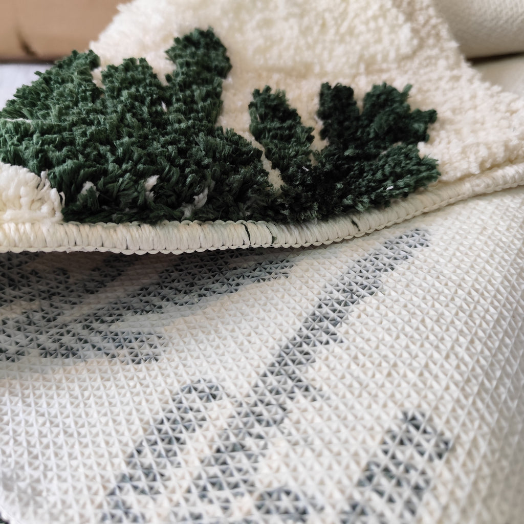 1pc Ultra-Soft Plush Fabric Flower-Shaped Bath Mat with Non-Slip TPR Backing, Polyester Super Absorbent Rectangular Bathroom Rug, 3D High-Low Texture, Machine Washable Home Decor Bathtub Carpet
